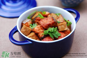 三文魚煮多久？寶寶吃三文魚煮多久熟？