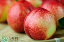 吃油桃需要削皮嗎？吃油桃剝皮吃還是不剝？