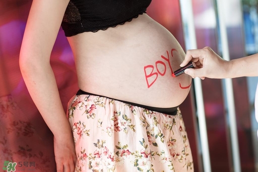 孕婦寫真幾個(gè)月拍比較好？孕婦拍寫真要注意什么