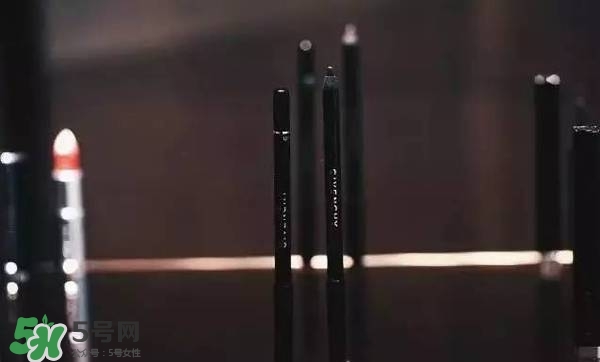 紀(jì)梵希紫黑色變色唇蜜怎么樣？紀(jì)梵希紫黑變色唇蜜多少錢