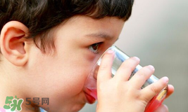 寶寶能喝碳酸飲料嗎？寶寶喝碳酸飲料有什么危害？