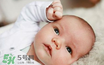 寶寶吃魚(yú)肝油是補(bǔ)什么?魚(yú)肝油寶寶吃了有什么好處？