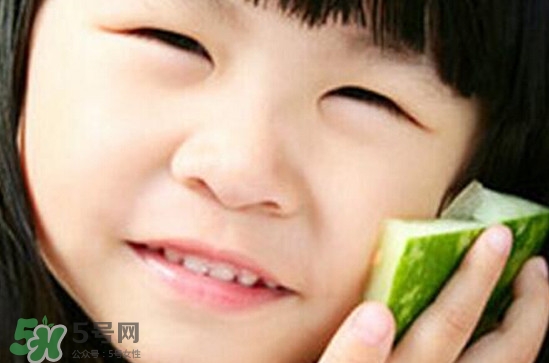 西瓜皮敷臉有什么作用？西瓜皮敷臉有什么好處