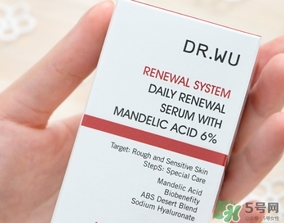 dr.wu杏仁酸18和6哪個(gè)好？dr.wu達(dá)爾夫杏仁酸18和6區(qū)別