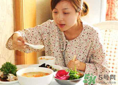 夏天做月子穿什么鞋？夏天做月子如何選擇鞋子？