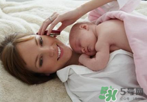 夏天做月子穿什么鞋？夏天做月子如何選擇鞋子？