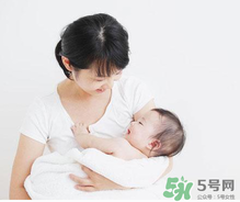 夏天坐月子可以天天洗澡嗎？夏季坐月子能洗澡嗎？