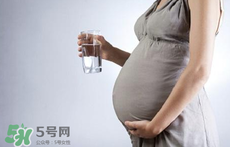 孕期能用酒精退燒嗎？孕期用酒精退燒有什么危害？
