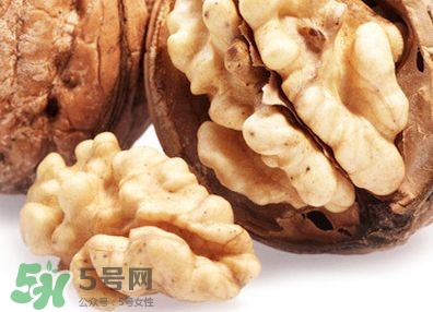 核桃仁怎么保存？核桃仁生吃好還是熟吃好？