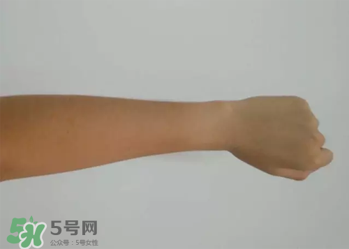 大創(chuàng)美白乳液多少錢？大創(chuàng)美白乳液為什么那么便宜