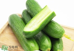 黃瓜敷臉要去皮嗎？黃瓜敷臉要削皮嗎？