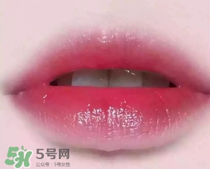 嬌蘭小黑裙唇膏口紅007多少錢？嬌蘭小黑裙007專柜價