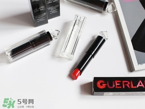 嬌蘭小黑裙007值得入嗎？嬌蘭小黑裙007唇膏口紅怎么樣？