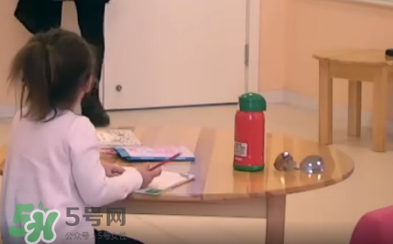 米雅的水杯是什么牌子？虎牌兒童水杯好用嗎？