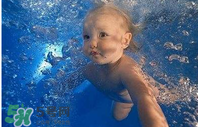 寶寶游泳耳朵進(jìn)水了怎么辦？寶寶游泳如何避免耳朵進(jìn)水？