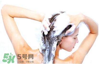 老人誤喝洗發(fā)乳 洗發(fā)乳是洗發(fā)水還是護發(fā)素？