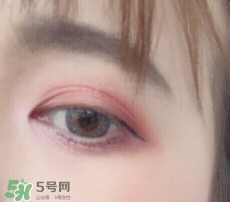 makeup revolution桃花盤怎么畫？makeup revolution桃花盤教程