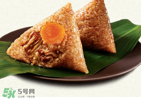 蛋黃肉粽怎么做好吃？蛋黃肉粽的家常做法