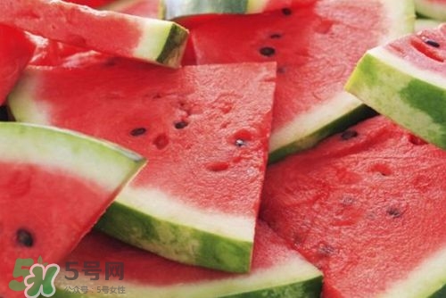 桃子和西瓜一起吃會(huì)中毒嗎？桃子和西瓜能一起吃嗎？