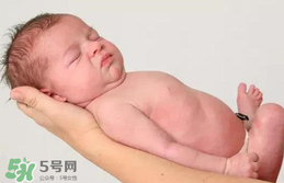寶寶臍帶消毒是用碘伏還是用酒精？寶寶臍帶用什么消毒好？