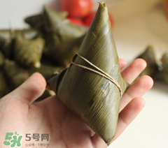 包粽子用什么糯米？包粽子的糯米要泡多久？