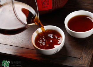 普洱茶發(fā)霉了怎么處理？普洱茶發(fā)霉了還能喝嗎？