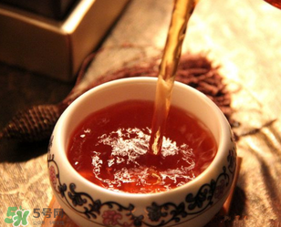 普洱茶發(fā)霉了怎么處理？普洱茶發(fā)霉了還能喝嗎？