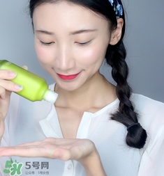 百雀羚三生花水乳怎么樣？百雀羚三生花水乳好用嗎？