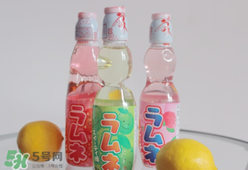 彈珠汽水怎么開？彈珠汽水怎么開不會噴？