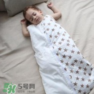 嬰兒睡袋分腿的好還是不分腿的好？嬰兒睡袋分腿的區(qū)別