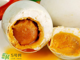 咸鴨蛋能帶上飛機(jī)嗎？飛機(jī)上能帶鴨蛋嗎？