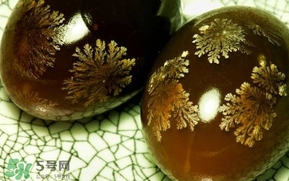 松花蛋是堿性食物嗎？松花蛋是堿性還是酸性？