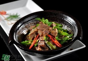 杏和牛肉能一起吃嗎？杏和牛肉一起吃會(huì)中毒嗎？