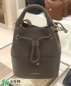 furla水桶包有幾種尺寸？芙拉水桶包尺寸多大？