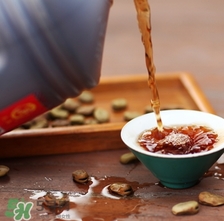 雄黃酒可以驅(qū)蛇嗎？雄黃酒驅(qū)蛇效果好嗎？