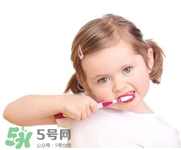 寶寶換牙可以刷牙嗎？小孩換牙期間能刷牙嗎？