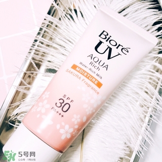 碧柔櫻花防曬霜怎么樣？碧柔櫻花防曬霜好用嗎？