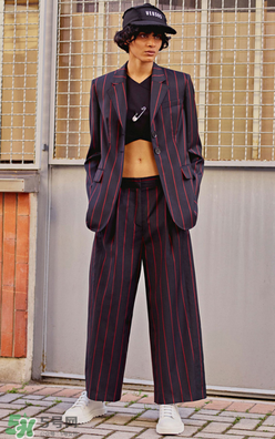 versus versace2018早春度假系列衣服款式有哪些_好看嗎？