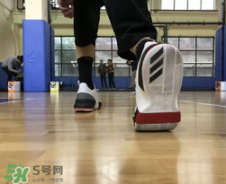 adidas dame3上腳怎么樣？阿迪達(dá)斯利拉德三代測(cè)評(píng)