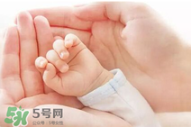 寶寶指甲凹凸不平是什么原因？寶寶指甲凹凸不平正常嗎？