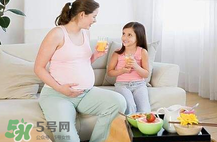 孕婦吃涼的對(duì)胎兒有什么影響？孕婦吃涼性的東西會(huì)怎么樣？