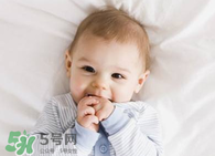 嬰兒吃藥可以混在奶粉里面吃嗎？嬰兒吃藥怎么吃？