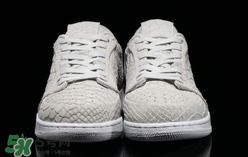 air jordan 1 low swooshless多少錢？aj1蟒蛇紋專柜價格