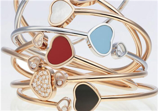 chopard手鐲是什么材質(zhì)？蕭邦手鐲是鍍金的嗎？