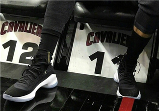 under armour curry4黑金怎么樣？庫里總決賽戰(zhàn)靴客場配色諜照曝光