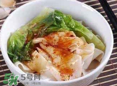 油潑面怎么和面？油潑面的面怎么和