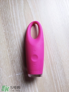 foreo眼部按摩儀好用嗎？foreo iris眼部按摩儀副作用