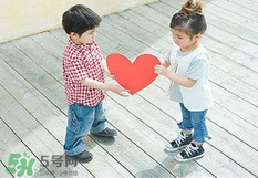 孩子不自信怎么辦？怎樣讓孩子自信大膽？