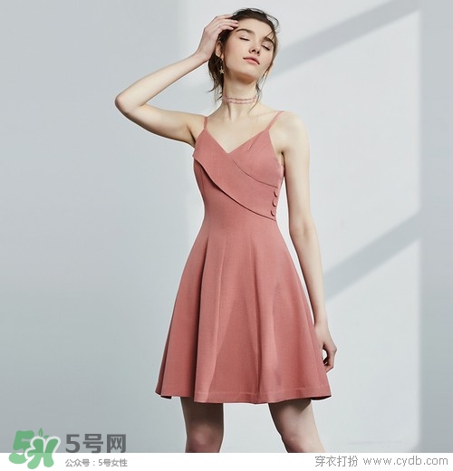 7月份去三亞穿什么？去月份去三亞穿什么衣服