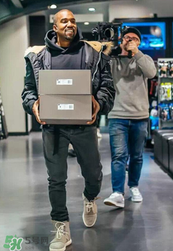 adidas yeezy 350 v2反轉(zhuǎn)奧利奧配色諜照曝光好看嗎？